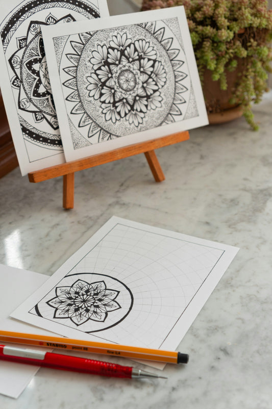 white and black floral table cloth